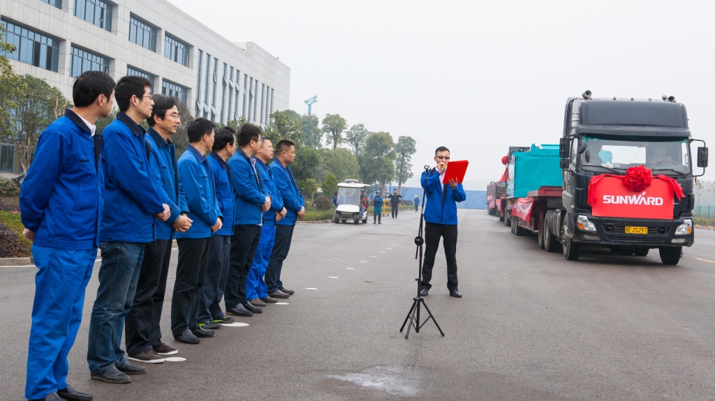 “超大孔徑入巖專家” SWDM45大型旋挖鉆機(jī)征戰(zhàn)三門峽黃河大橋