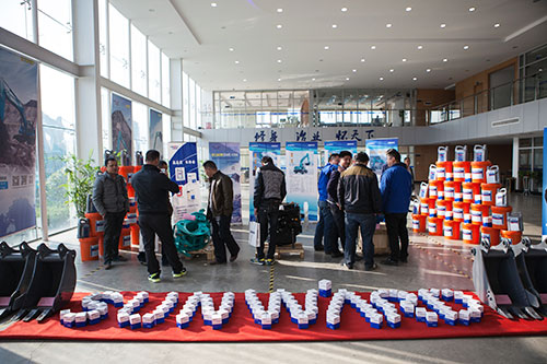 逆市可為！山河智能挖掘機(jī)首場展銷會完美收官