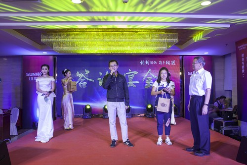 山河智能酷帥曾大蝦，一大波美圖帶你親臨北京BICES展