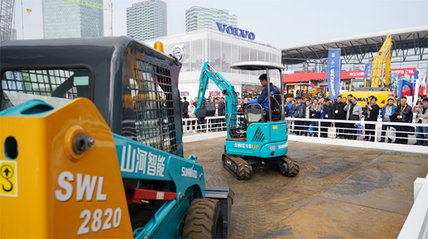 不服來(lái)戰(zhàn)！山河智能展臺(tái)有大禮等你拿