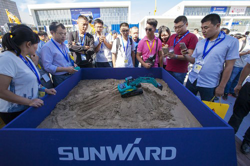 山河智能酷帥曾大蝦，一大波美圖帶你親臨北京BICES展