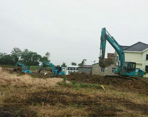 抗洪英雄顯身手，山河智能系列挖掘機奔赴抗洪一線