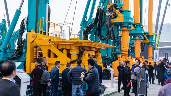 首日簽單2.6億元，山河智能創(chuàng)新產(chǎn)品引爆上海寶馬展