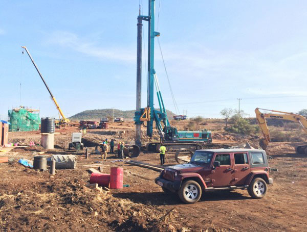 肯尼亞總統(tǒng)高度贊賞，乞力馬扎羅山下山河綠閃耀