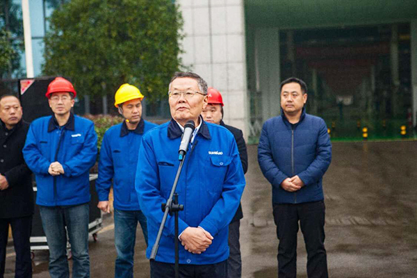 新年開門紅！山河智能5000萬裝備批量發(fā)車