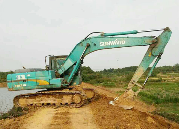 抗洪英雄顯身手，山河智能系列挖掘機奔赴抗洪一線