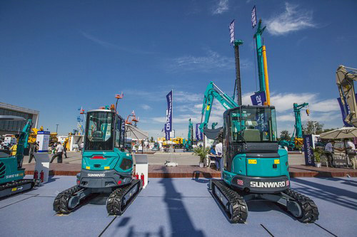 山河智能酷帥曾大蝦，一大波美圖帶你親臨北京BICES展