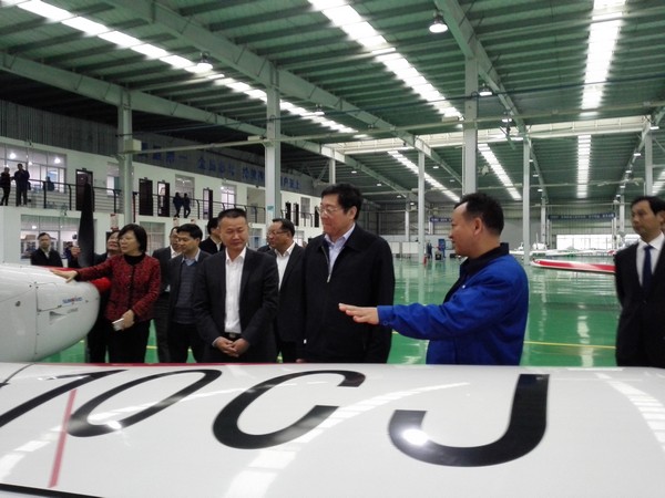 省委書記杜家毫勉勵山河智能：做大做強航空航天產(chǎn)業(yè)