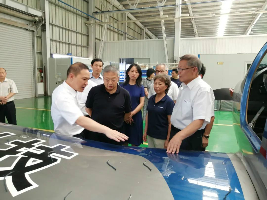 省人大常委會(huì)黨組副書(shū)記、副主任王柯敏調(diào)研山河智能