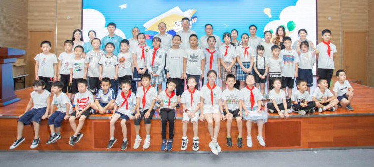 精準(zhǔn)服務(wù)共建家園，解決剛需心懷感恩——山河智能首期職工子女暑期托管班圓滿結(jié)班