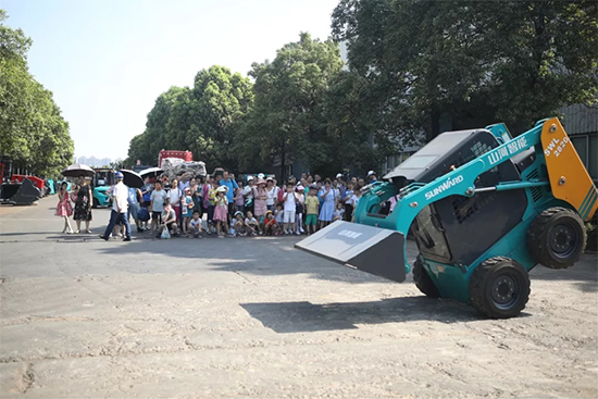 【家屬開(kāi)放日】“大手牽小手”走進(jìn)最好的科技創(chuàng)新課堂