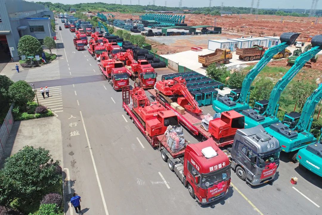 山河智能應(yīng)急救援裝備喜訊連連——智能遙控挖掘機年內(nèi)再度批量發(fā)貨