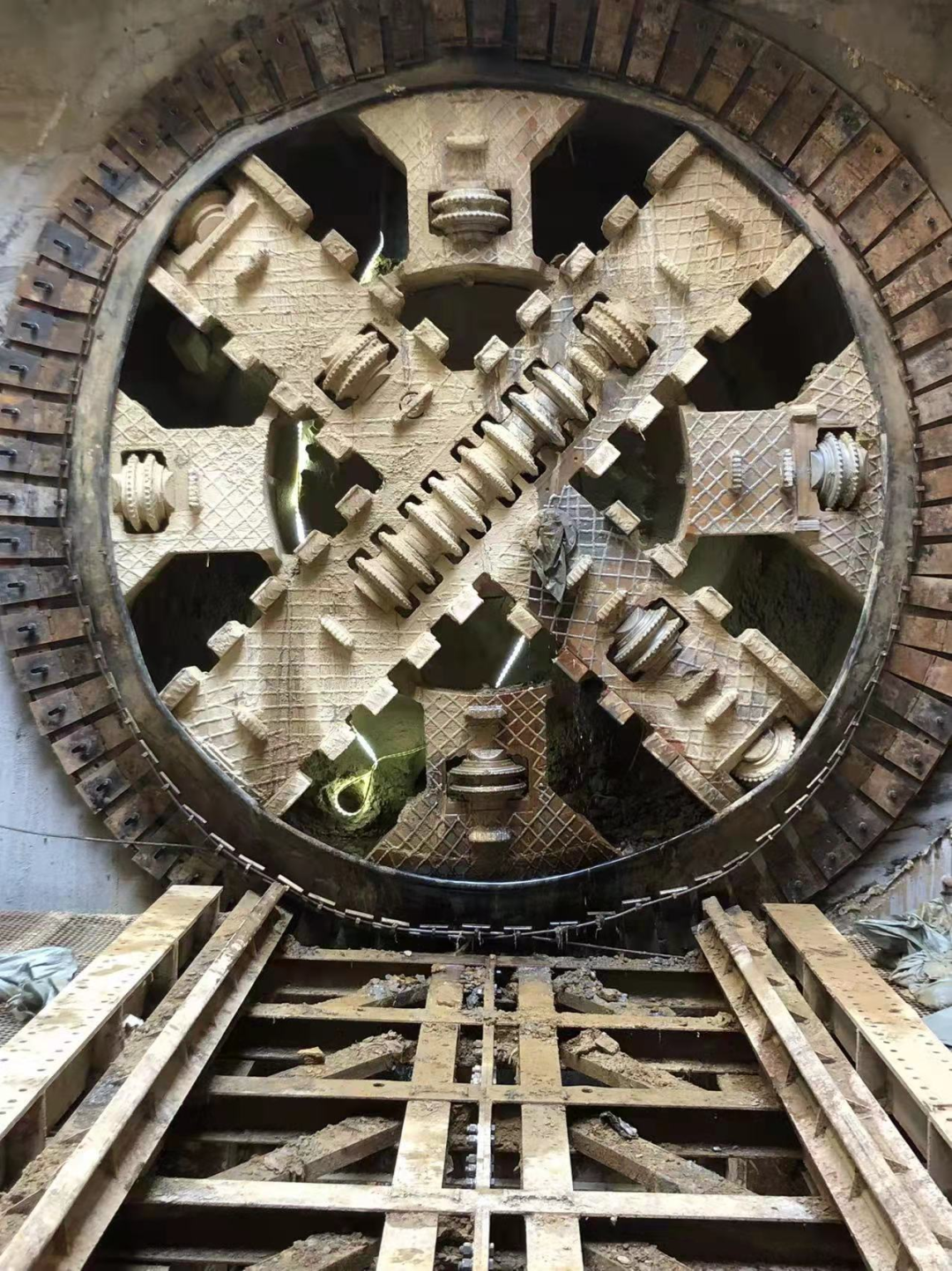 歷時(shí)424天，創(chuàng)下最高紀(jì)錄！萬(wàn)家麗快速化改造北延線（含電力隧道）全線貫通