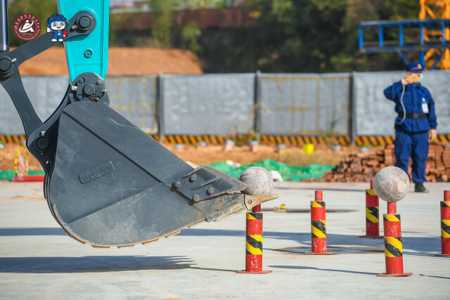 救援大比拼！山河智能應(yīng)急救援隊(duì)出戰(zhàn)湖南省第三屆應(yīng)急救援技能競(jìng)賽