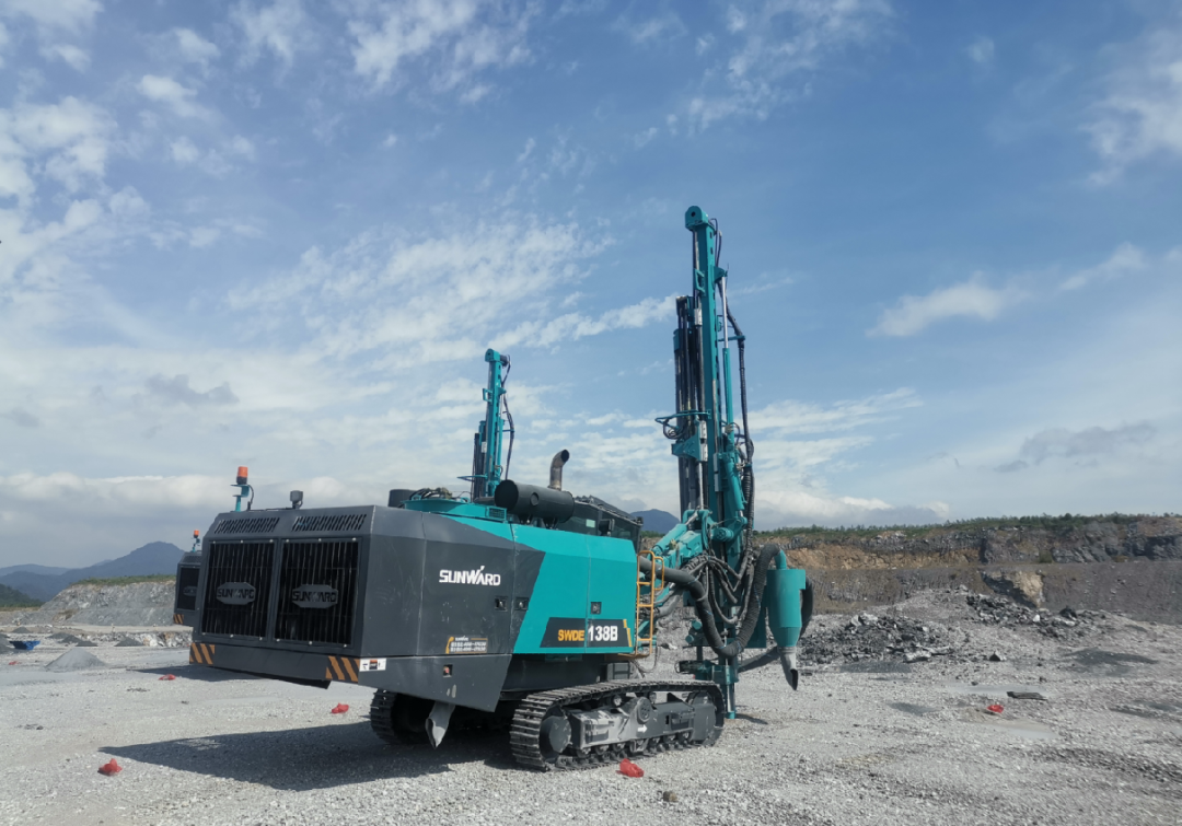 追加訂單！山河智能一體化潛孔鉆機(jī)助力海南華潤(rùn)水泥獲好評(píng)