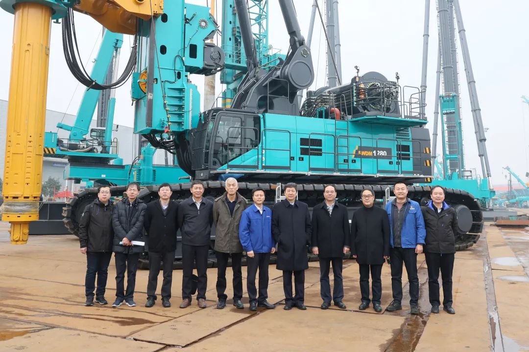 整體技術(shù)國(guó)際領(lǐng)先！山河智能四項(xiàng)科技成果順利通過(guò)專(zhuān)家鑒定