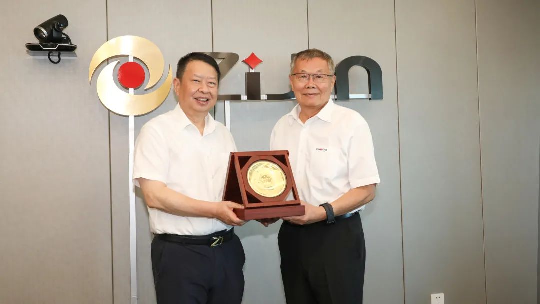 理想成就未來！何清華受邀赴世界500強(qiáng)企業(yè)紫金礦業(yè)集團(tuán)作專題講座