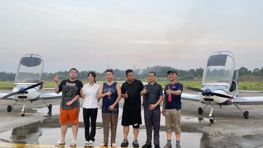 沖上云霄！湖南山河通航學(xué)員成功單飛