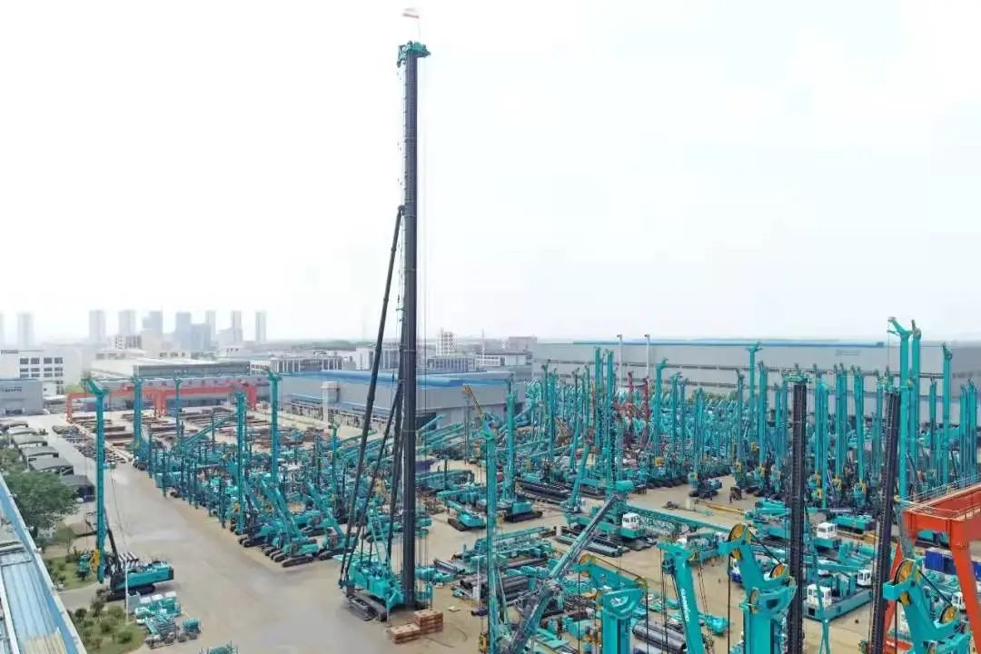 山河智能高端工程裝備智能工廠項目榮獲“2024年度中國智能制造最佳應用實踐案例”