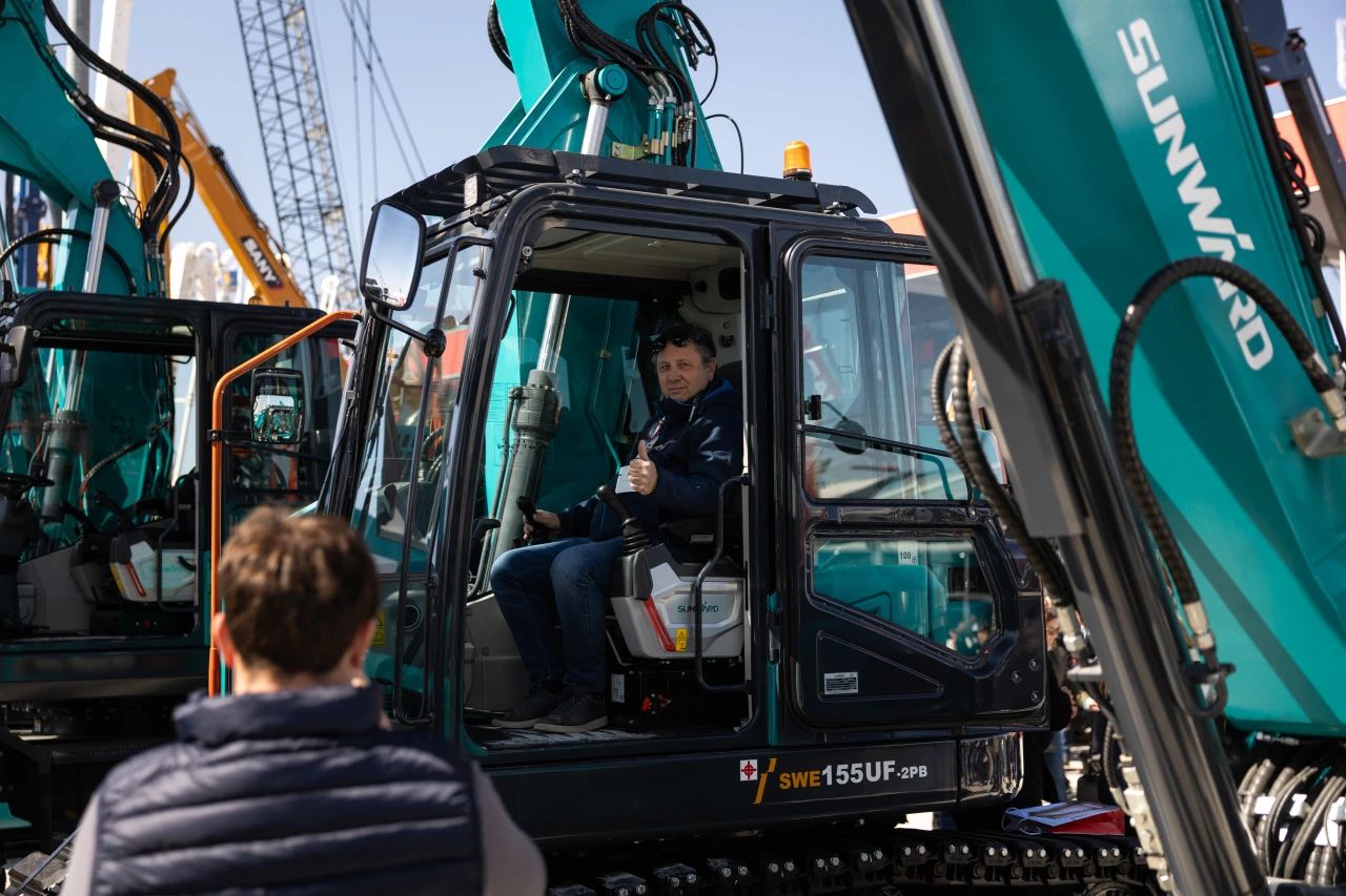 山河智能董事長(zhǎng)付向東:以綠色智造與全球戰(zhàn)略解鎖中國(guó)工程機(jī)械的進(jìn)階密碼