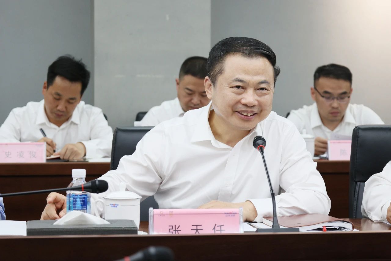 天能控股集團(tuán)黨委書記、董事長(zhǎng)張?zhí)烊温赎?duì)到訪山河智能